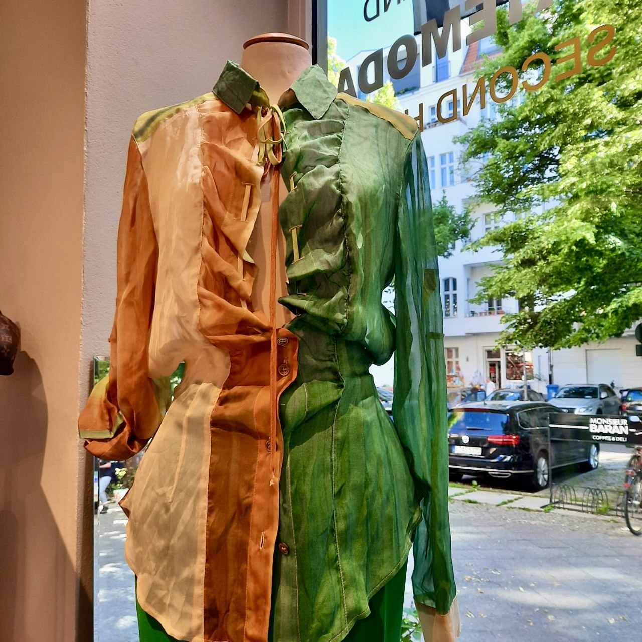 Seidenblusen in Orange und Grün
